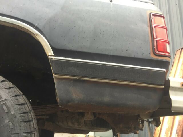 1984 Dodge W150 - photo 12