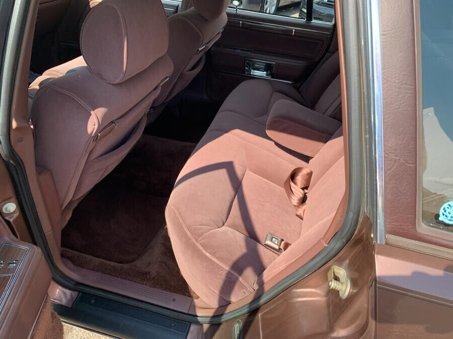 1988 Lincoln Town Car SIGNATURE - photo 13