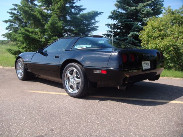 1992 Chevrolet Corvette ZR1 - photo 2
