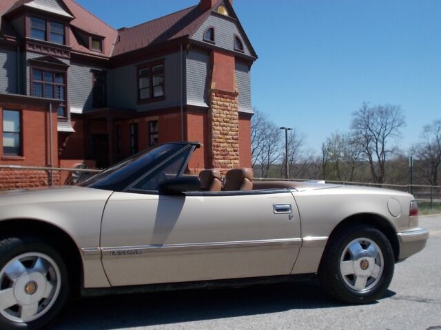 1990 Buick Reatta - photo 9