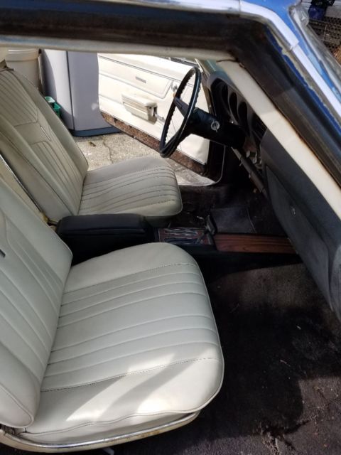 1969 Pontiac Le Mans 2 door sedan - photo 3