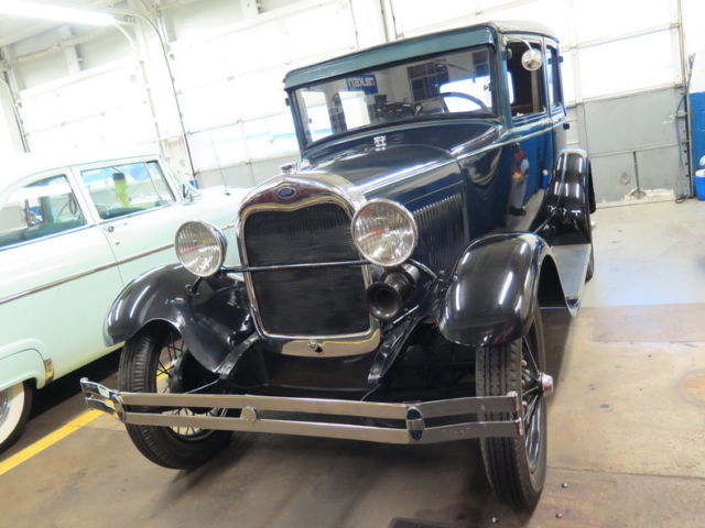 driver quality model a fordor sedan 1929 Ford Model A