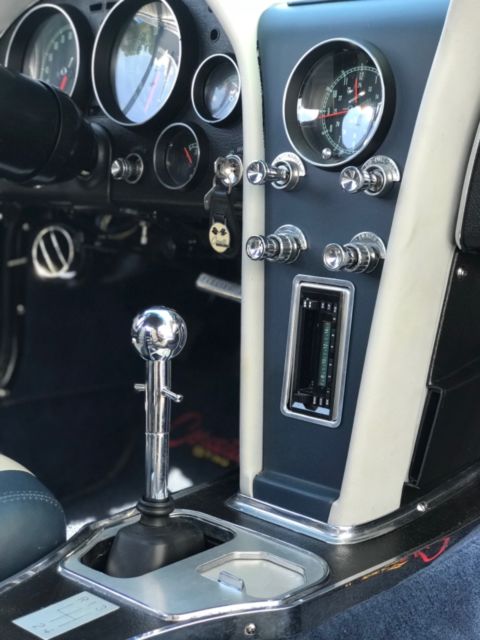 1964 Chevrolet Corvette Convertible - photo 13