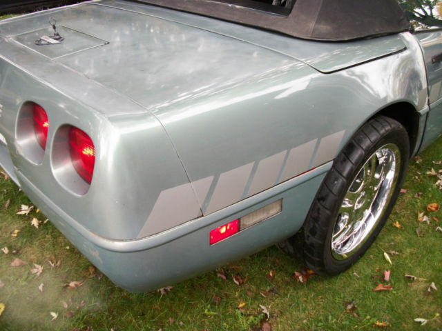 1990 Chevrolet Corvette Base Convertible 2-Door - photo 9