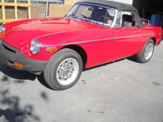 1977 MG MGB convertible - photo 2