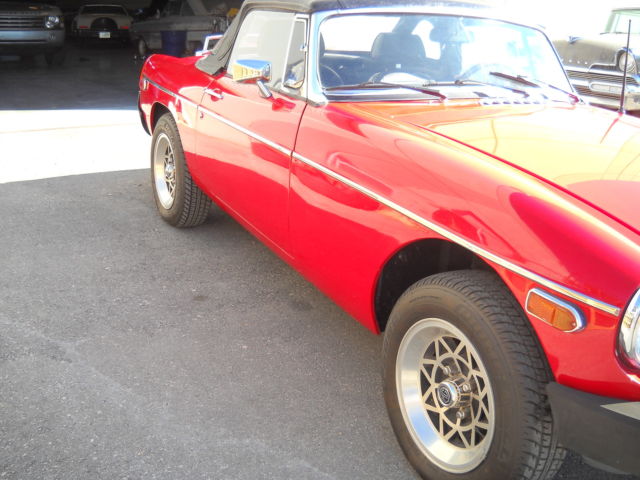 1977 MG MGB convertible - photo 5