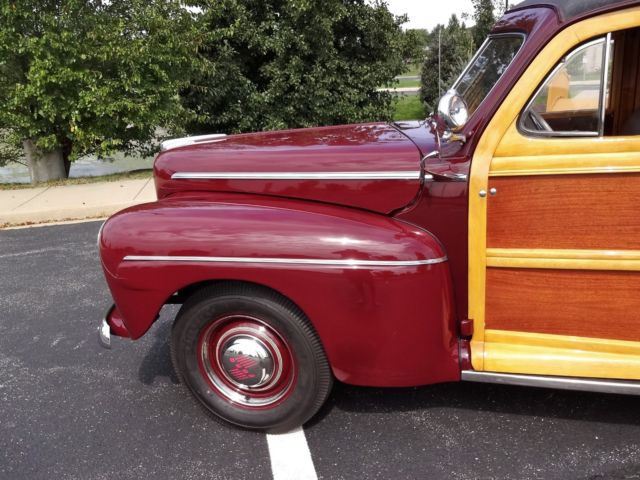1947 Ford Woodie Station Wagon - photo 2