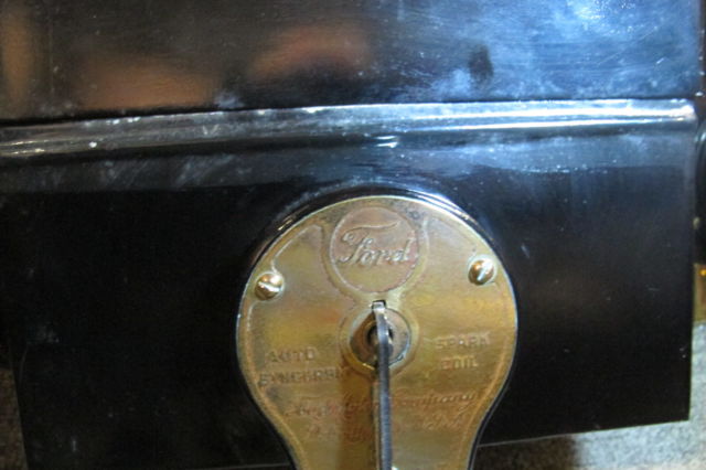 1915 Ford Model T - photo 13