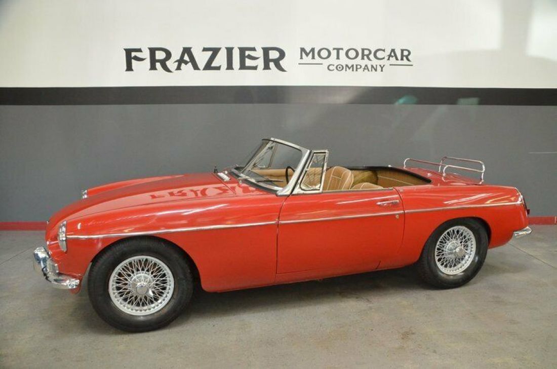 EARLY CHROME BUMPER MGB with OVERDRIVE! 1967 MG MGB