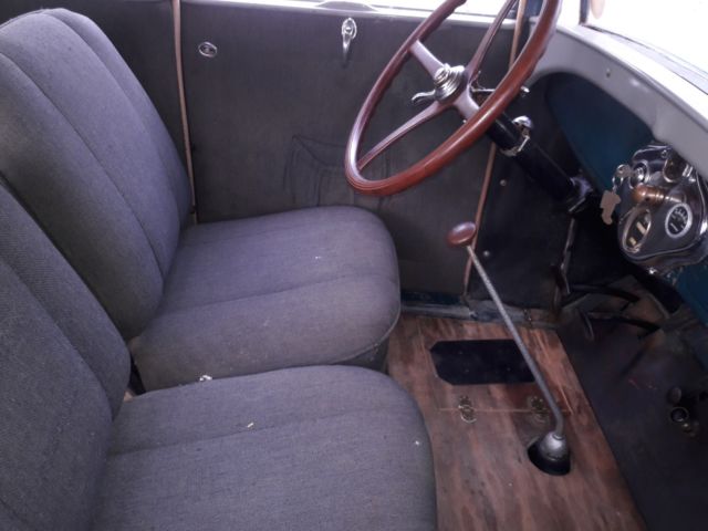 1928 Ford Model A - photo 4