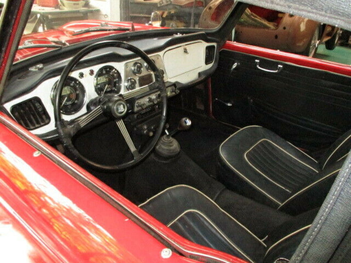 1961 Triumph TR4 - photo 9