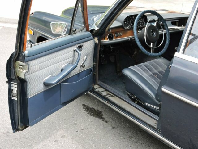 1972 Mercedes-Benz 200-Series 280s - photo 7