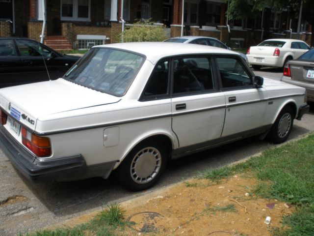 1991 Volvo 240 base - photo 7
