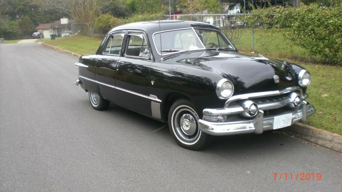 1951 Ford Customline - photo 2