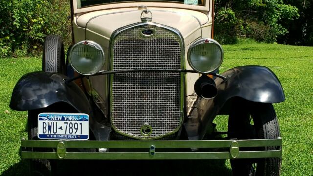 1930 Ford suburban Woody - photo 4