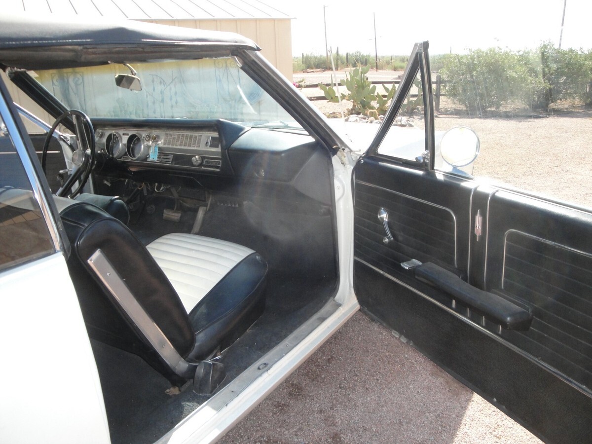 1966 Oldsmobile Cutlass blk/white - photo 3