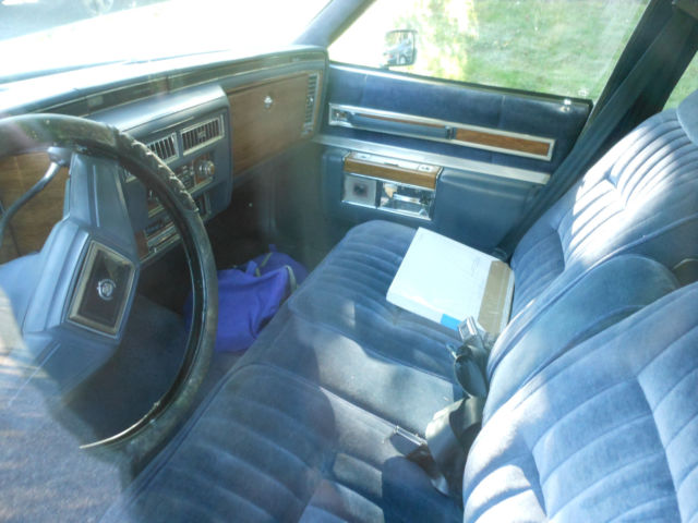 1984 Cadillac Brougham Hearse - photo 5