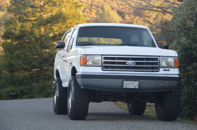 1991 Ford Bronco XLT 4WD - EXCELLENT Condition- NO RESERVE! - photo 2