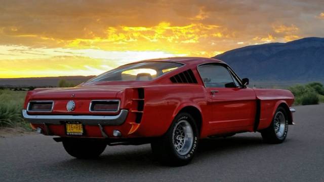 1965 Ford Mustang - photo 3