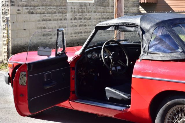 1975 MG MGB - photo 3