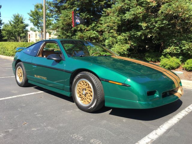 1988 Pontiac Fiero GT - photo 2