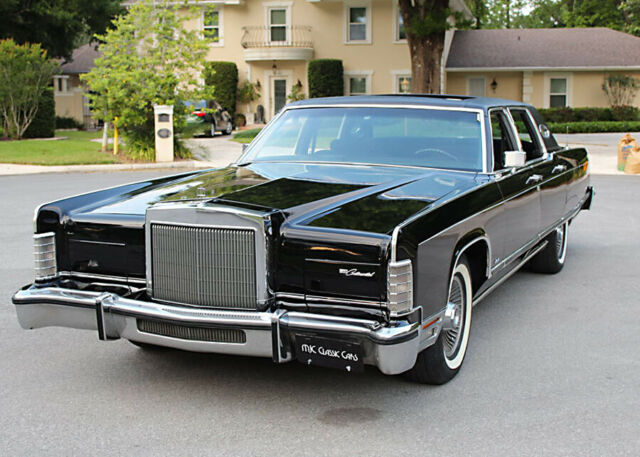1977 Lincoln Town Car SURVIVOR - RARE COLOR - MOONROOF - 54K MI
