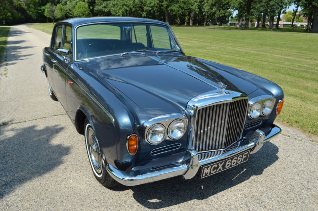 1967 Rolls-Royce Silver Shadow - Bentley T 4 door saloon - photo 2