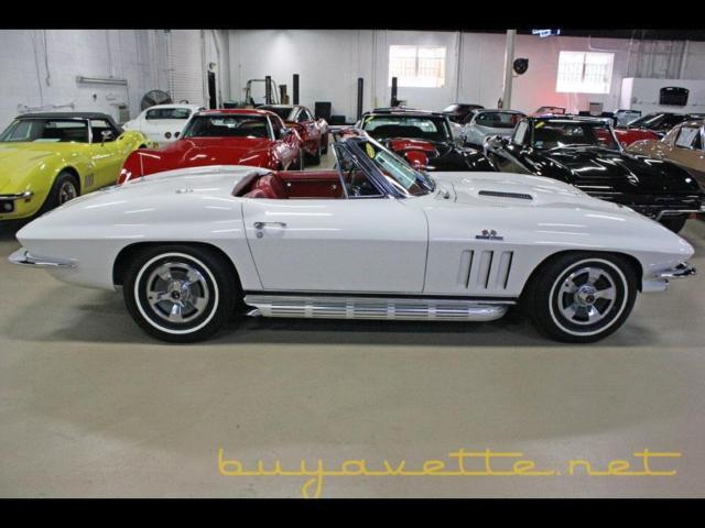 1966 Chevrolet Corvette Convertible - photo 10