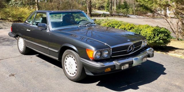 Estate Sale: Mercedes 560sl CONVERTIBLE. Low miles, last year of body style. 1989 Mercedes-Benz 500-Series