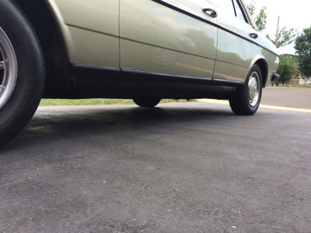 1984 Mercedes-Benz 300-Series 300D 4spd manual - photo 8