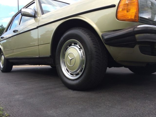 1984 Mercedes-Benz 300-Series 300D 4spd manual - photo 9