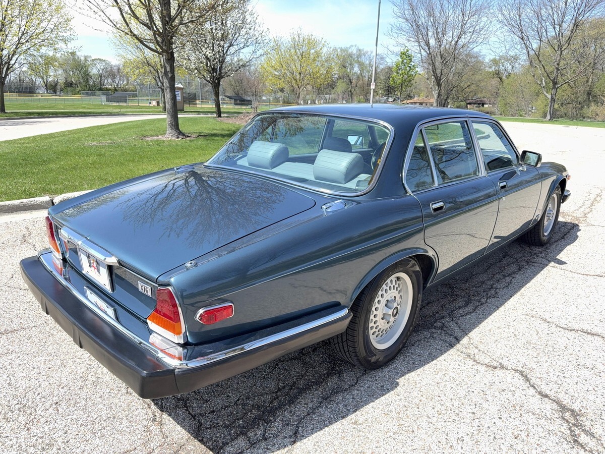 1986 Jaguar XJ6 - photo 12