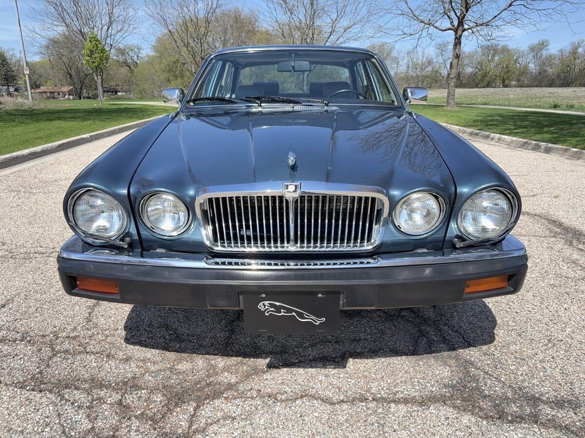 1986 Jaguar XJ6 - photo 6