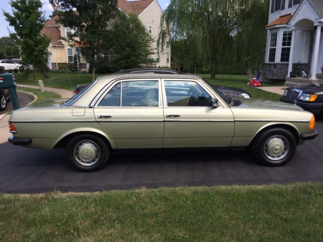 1984 Mercedes-Benz 300-Series W123 - photo 12