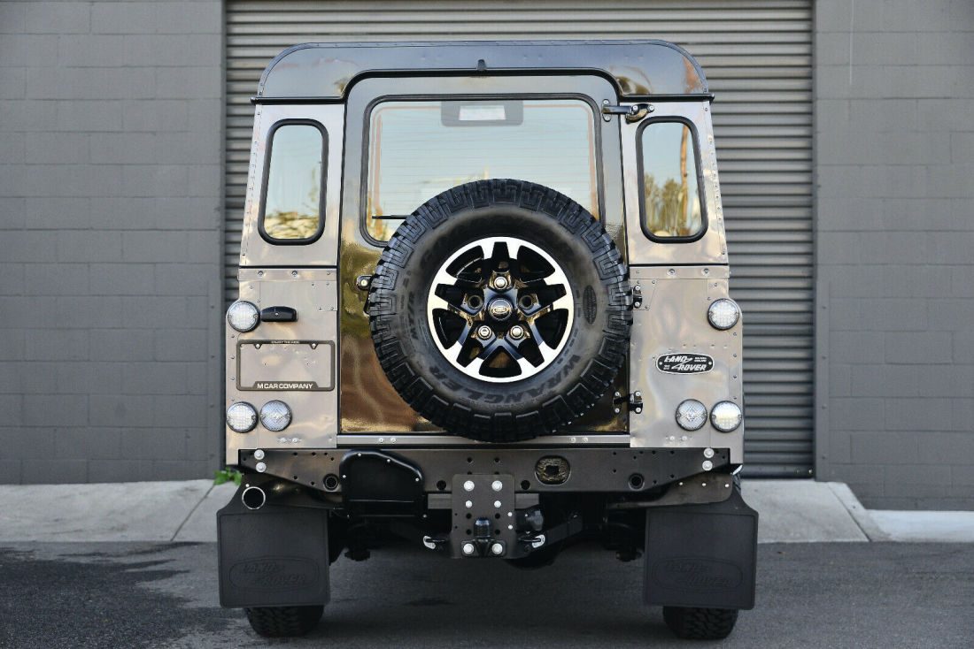 1991 Land Rover Defender 110 Limited Adventure Collectors Edition - photo 8