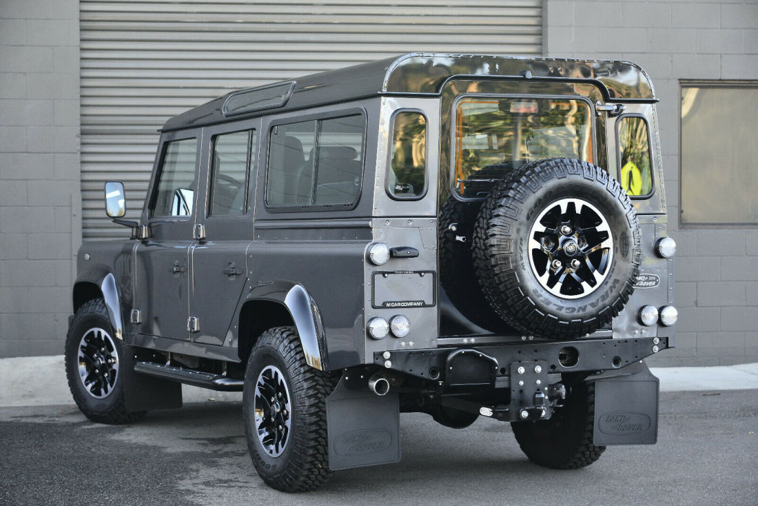 1991 Land Rover Defender 110 Limited Adventure Collectors Edition - photo 9