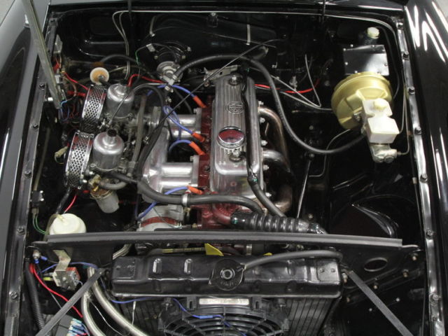 1971 MG MGB - photo 4