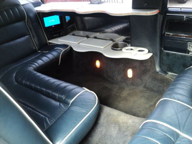 1987 Lincoln Town Car - photo 7