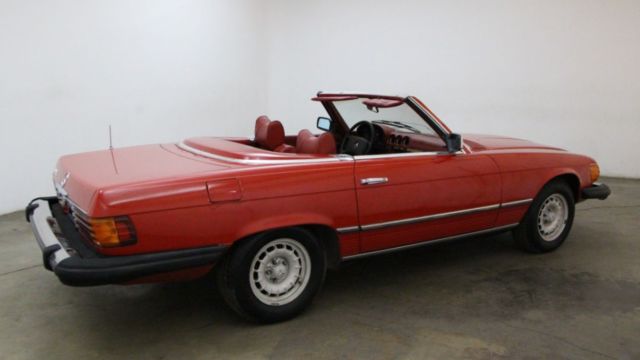 1976 Mercedes-Benz SL-Class Hardtop Convertible - photo 2