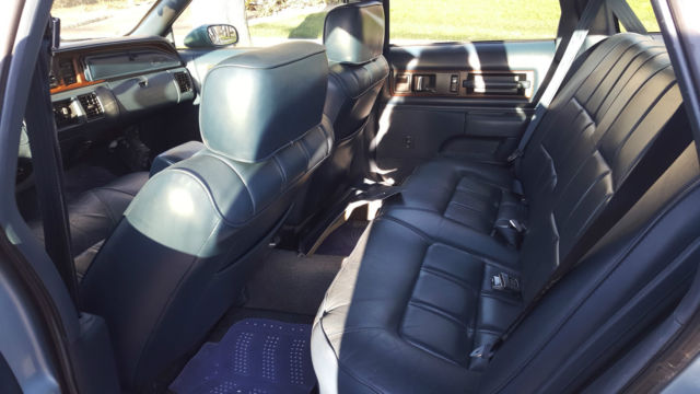 1992 Oldsmobile Custom Cruiser - photo 5