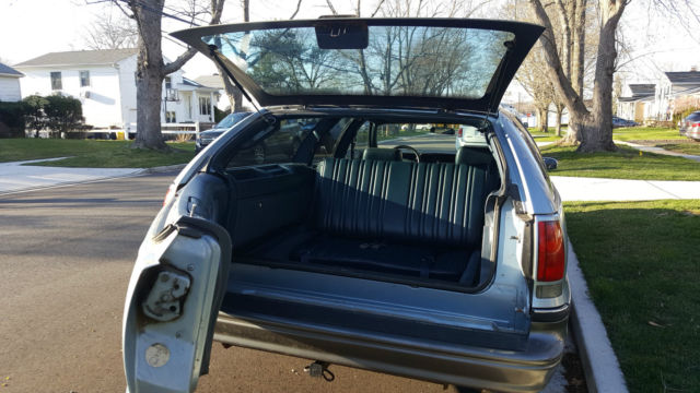 1992 Oldsmobile Custom Cruiser - photo 7
