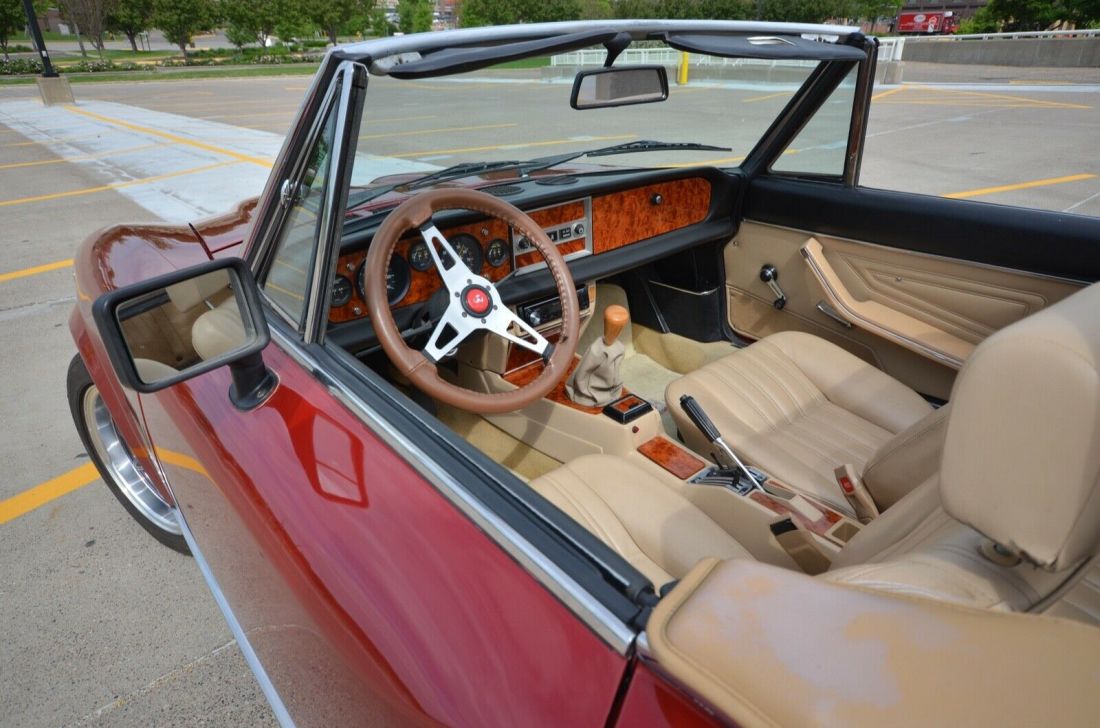 Excellent condition. 2 liter fuel injected with 5 speed manual transmission 1982 Fiat 124 Spider SPIDER