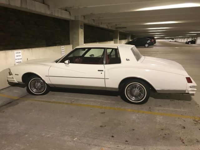 excellent condition, barely over 27,000 miles, 2 owners, a real head turner 1979 Chevrolet Monte Carlo