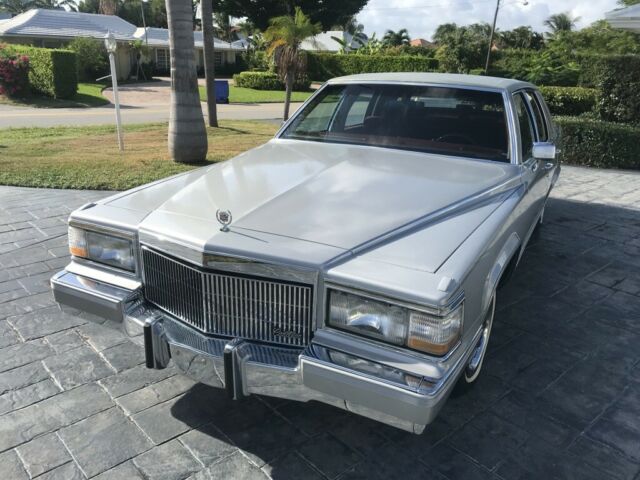 1990 Cadillac Brougham - photo 2