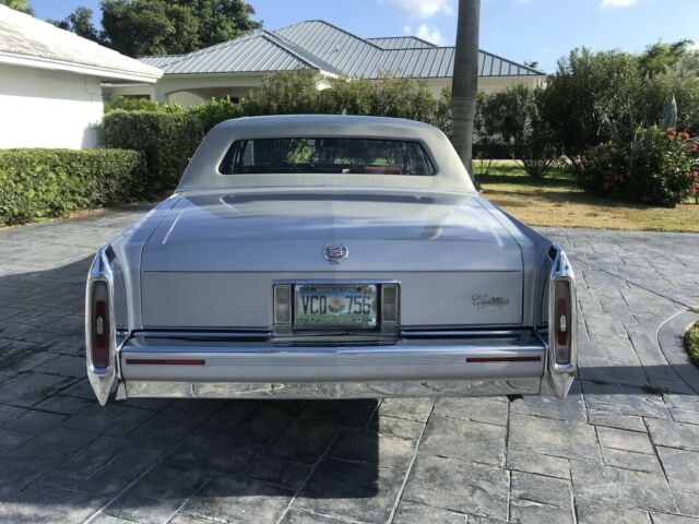1990 Cadillac Brougham - photo 4