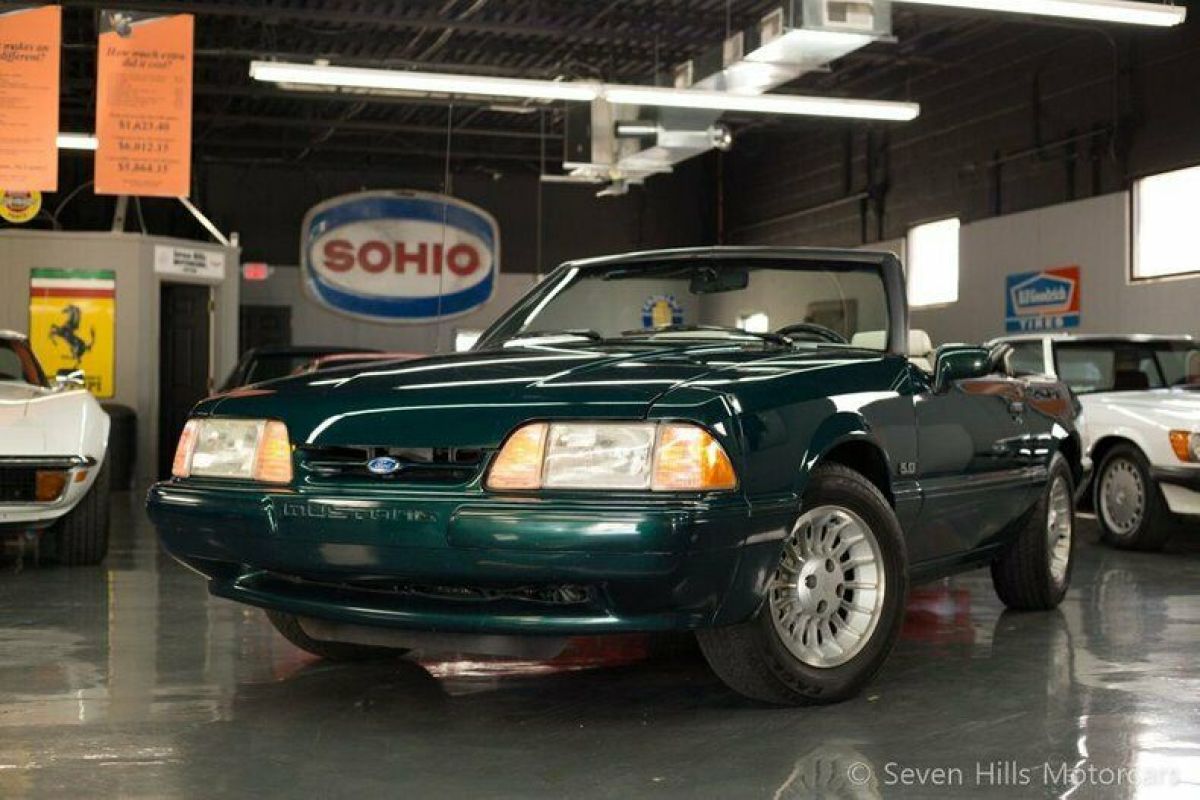 EXCELLENT CONDITION, Only 57,030 Miles, Auto, Green/White, PRICED TO SELL!! 1990 Ford Mustang 7-Up Edition, Convertible