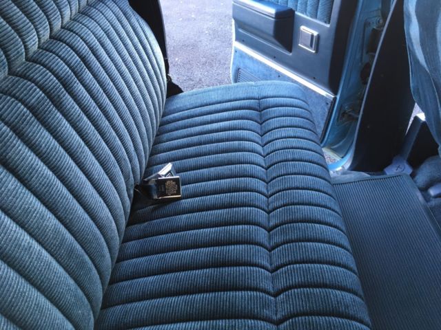 1989 GMC Suburban SLE - photo 13
