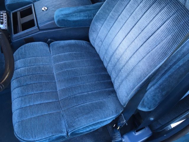 1989 GMC Suburban SLE - photo 11