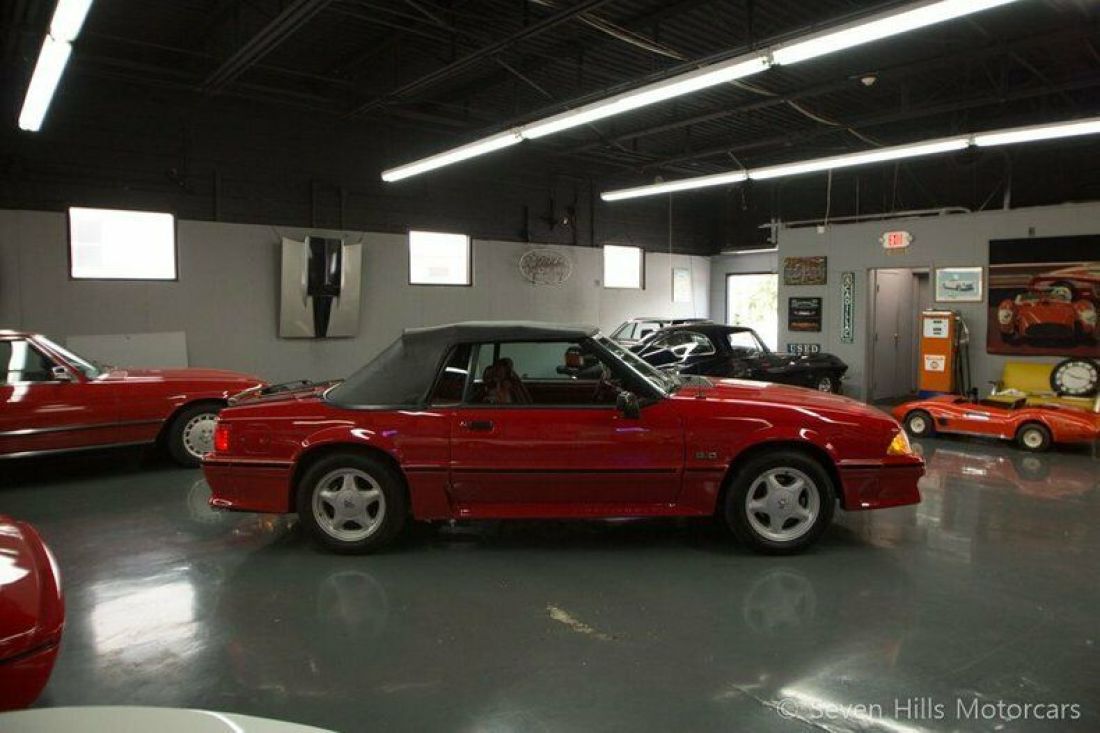 1992 Ford Mustang GT Convertible - photo 6