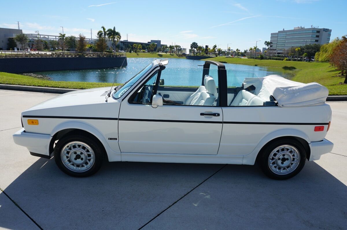 1989 Volkswagen Cabriolet - photo 2